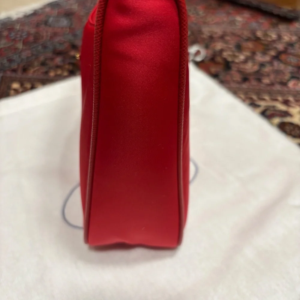 PRADA Re-Edition 2005 Mini Bag Red - Picture 4 of 10